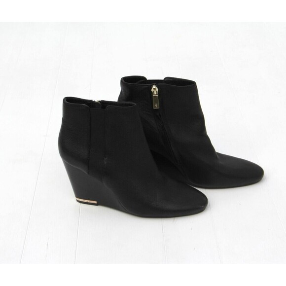 Kenneth Cole Women's Black Merrick Wedge Heel Booties Sz US 6.5 EU 37 - Picture 2 of 6